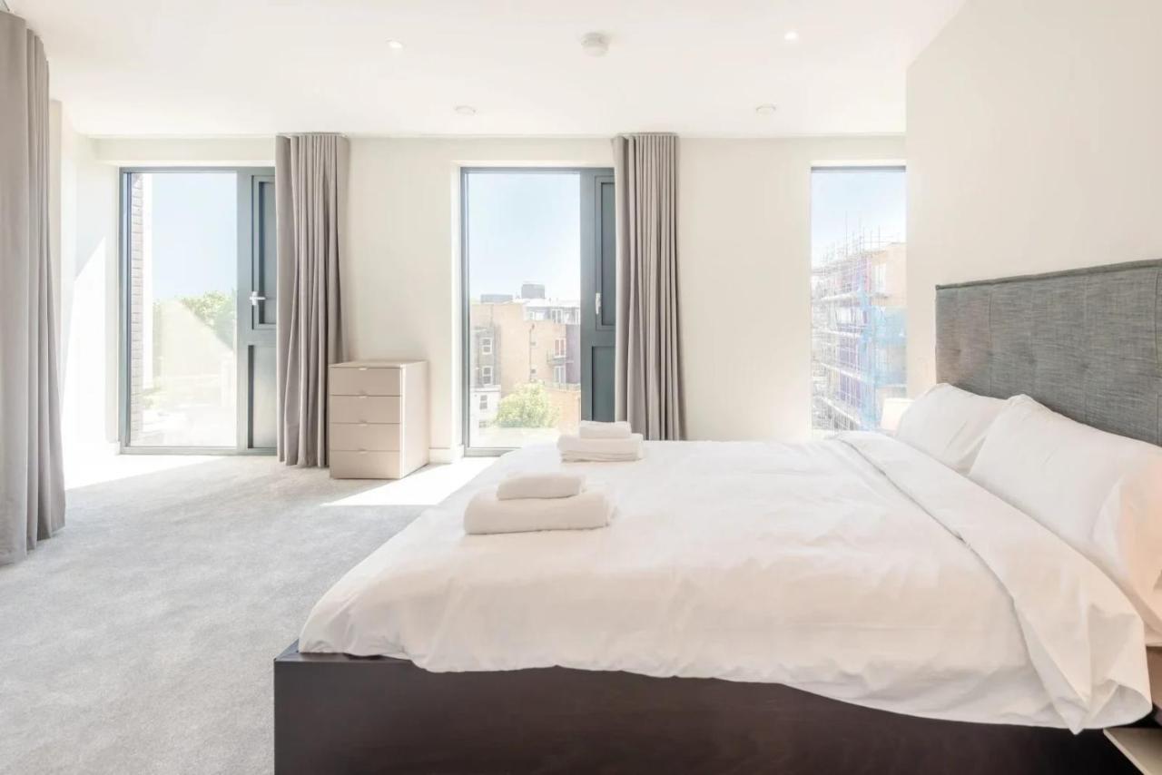 Modern Apartments In Brentford 2 Minutes Walk From Kew Bridge Εξωτερικό φωτογραφία