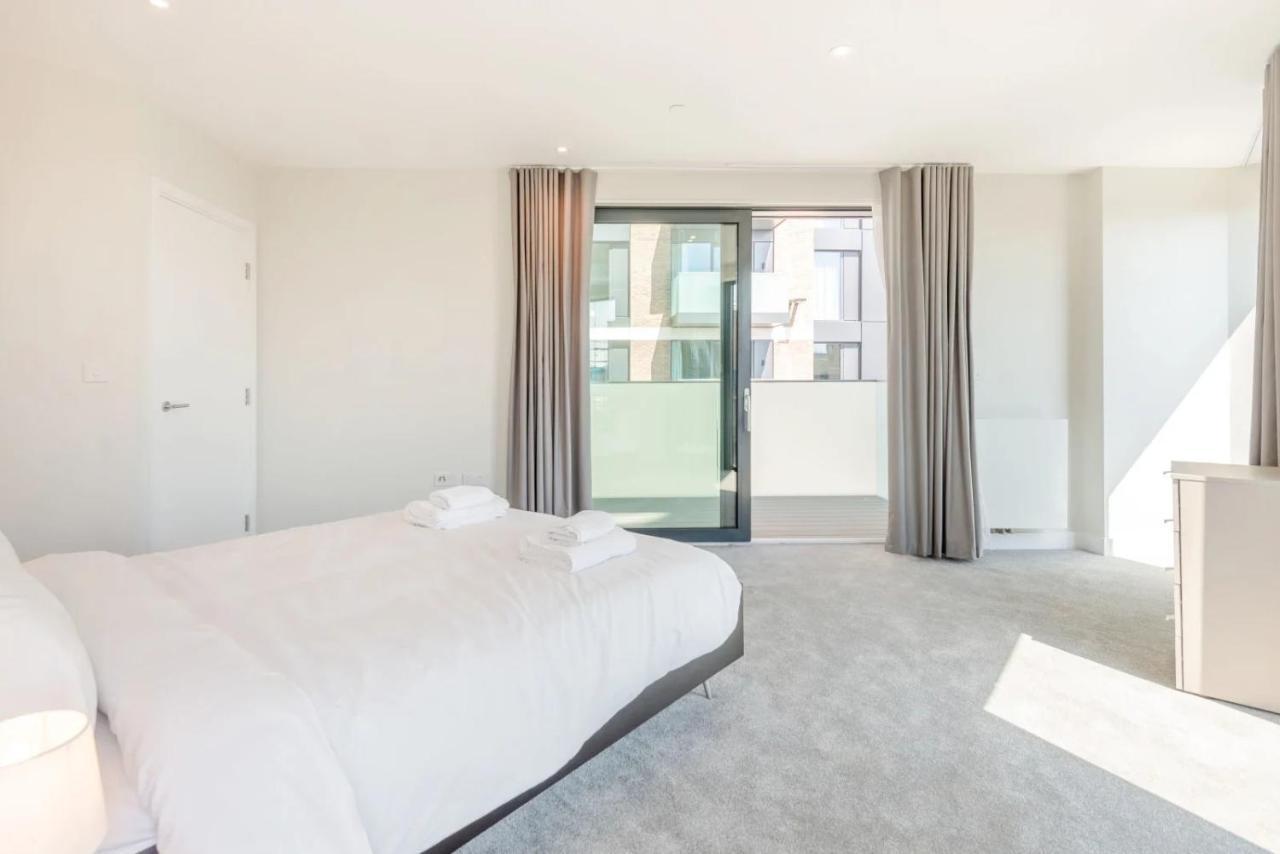 Modern Apartments In Brentford 2 Minutes Walk From Kew Bridge Εξωτερικό φωτογραφία